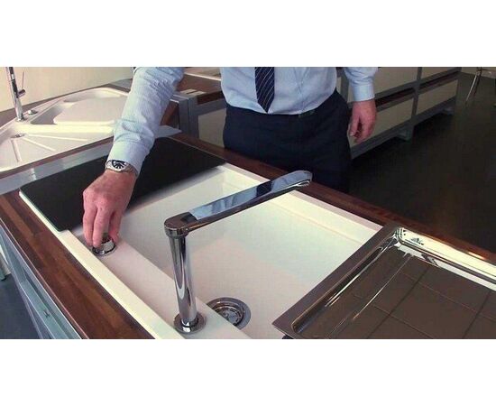 Смеситель для кухни Blanco Eloscope-F II хром 516672 установка перед окном_, изображение 8