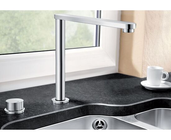 Смеситель для кухни Blanco Eloscope-F II хром 516672 установка перед окном_, изображение 2